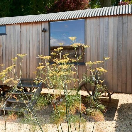 Hut64 Villa Alderbury Buitenkant foto