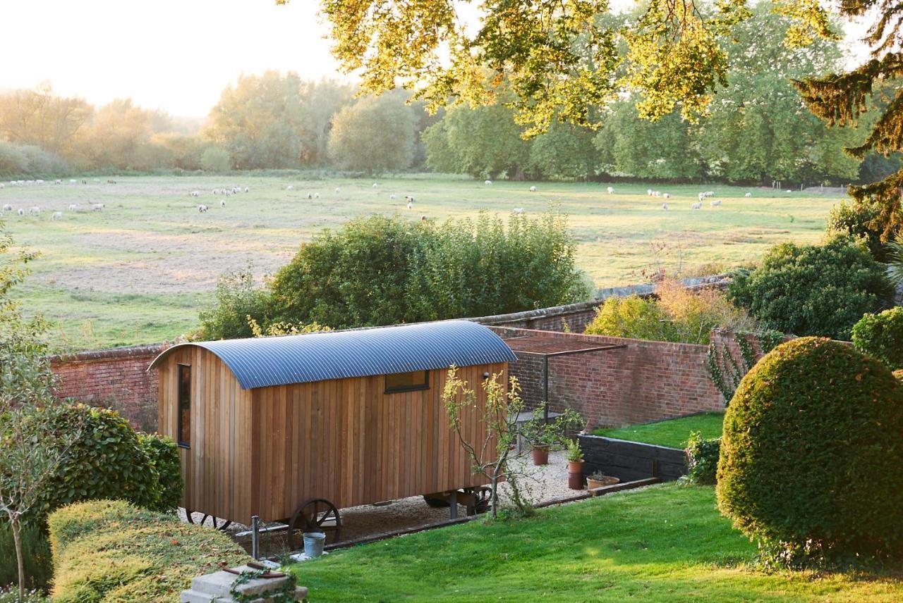 Hut64 Villa Alderbury Buitenkant foto