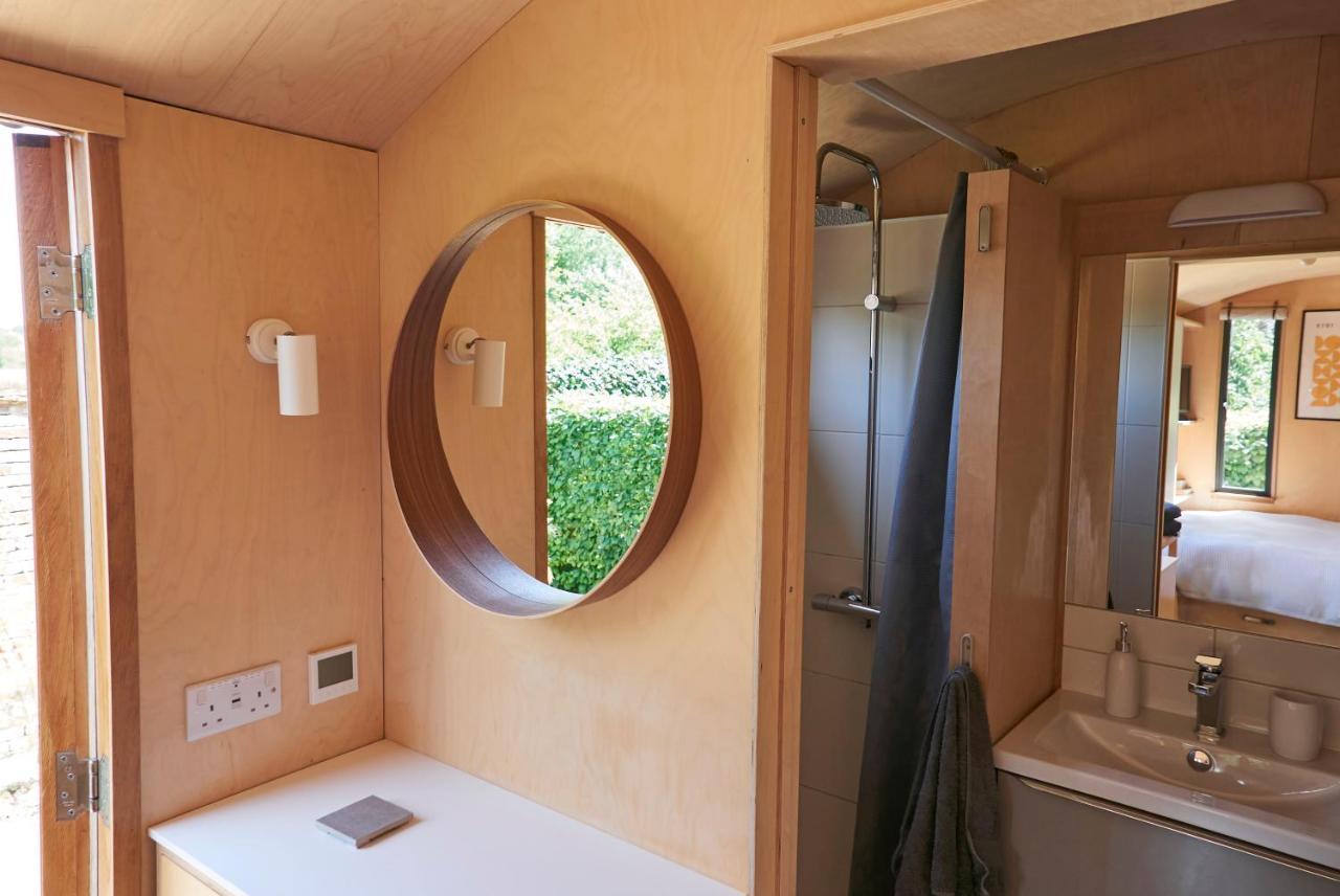Hut64 Villa Alderbury Buitenkant foto