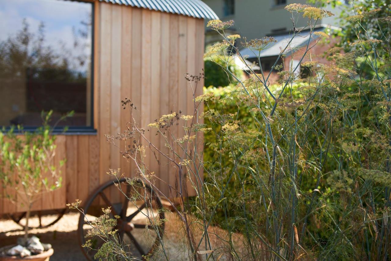 Hut64 Villa Alderbury Buitenkant foto
